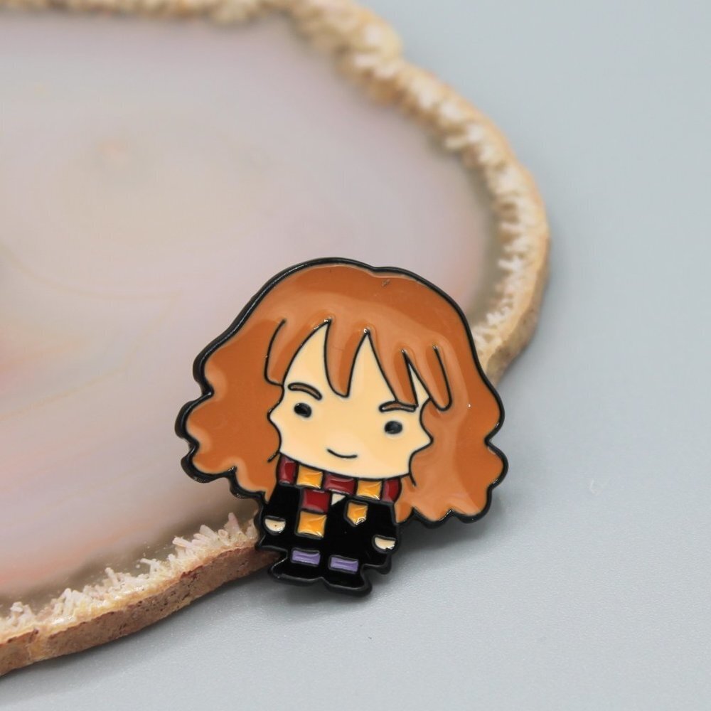 Jewelry pin Harry Potter Hermione Granger Gryffindor wizard adorable fashion new